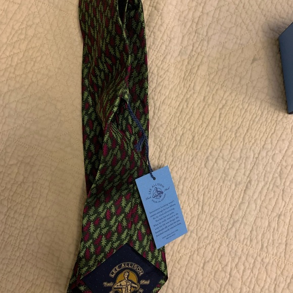 Holiday Lee Allison tie-tags on with box. - Picture 4 of 5